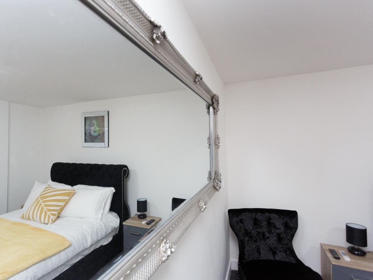 Live In Leeds Greenhill Bungalows Dış mekan fotoğraf